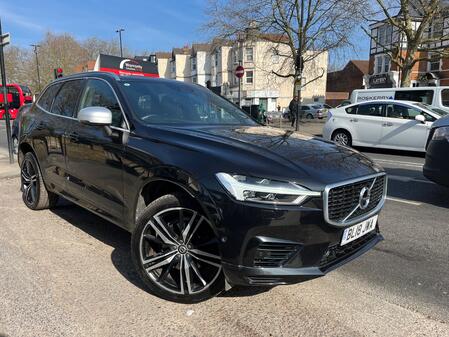 VOLVO XC60 2.0 R-Design T8 Twin Engine