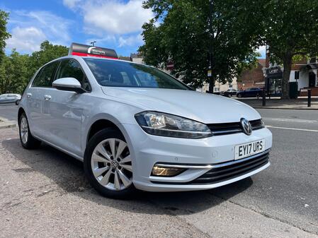 VOLKSWAGEN GOLF 1.6 TDI SE Nav